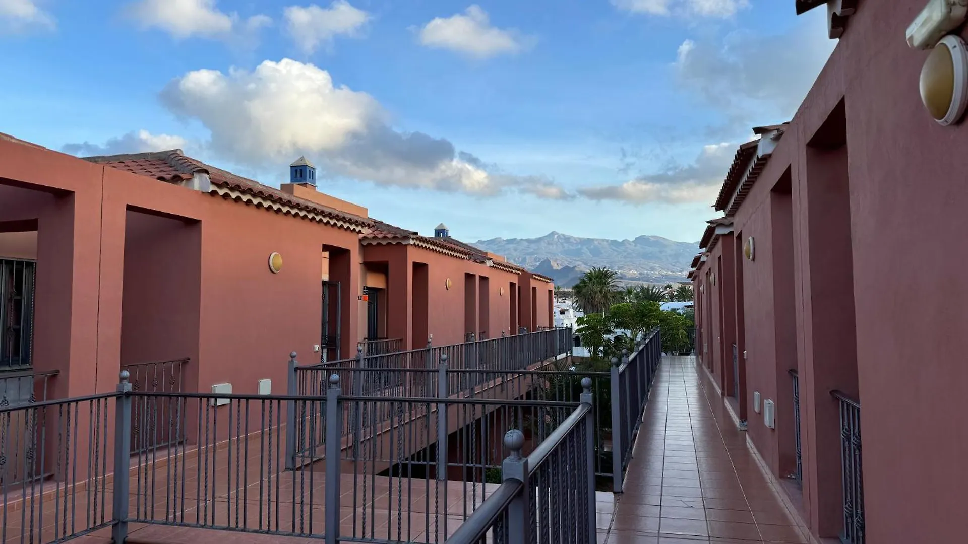 Island Breeze Tenerife 阿罗纳 公寓